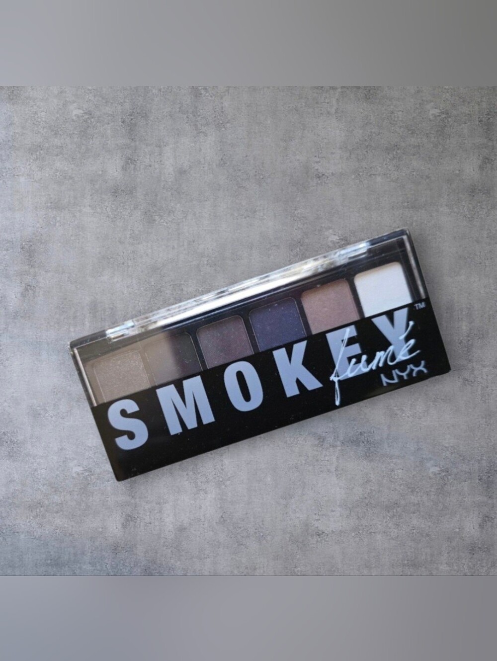 🌚 NYX Smokey Eyeshadow Palette — Black, Gray, Brown, Taupe, Cream Shades